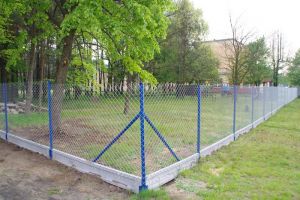 Remont ogrodzenia Szkoły w Miotku zakończony